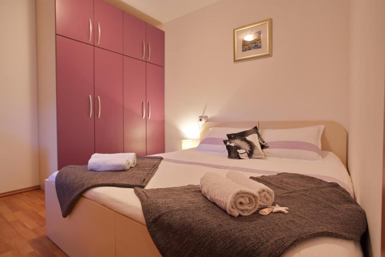Apartments With A Parking Space Jelsa, Hvar - 8713 Йелса Екстериор снимка